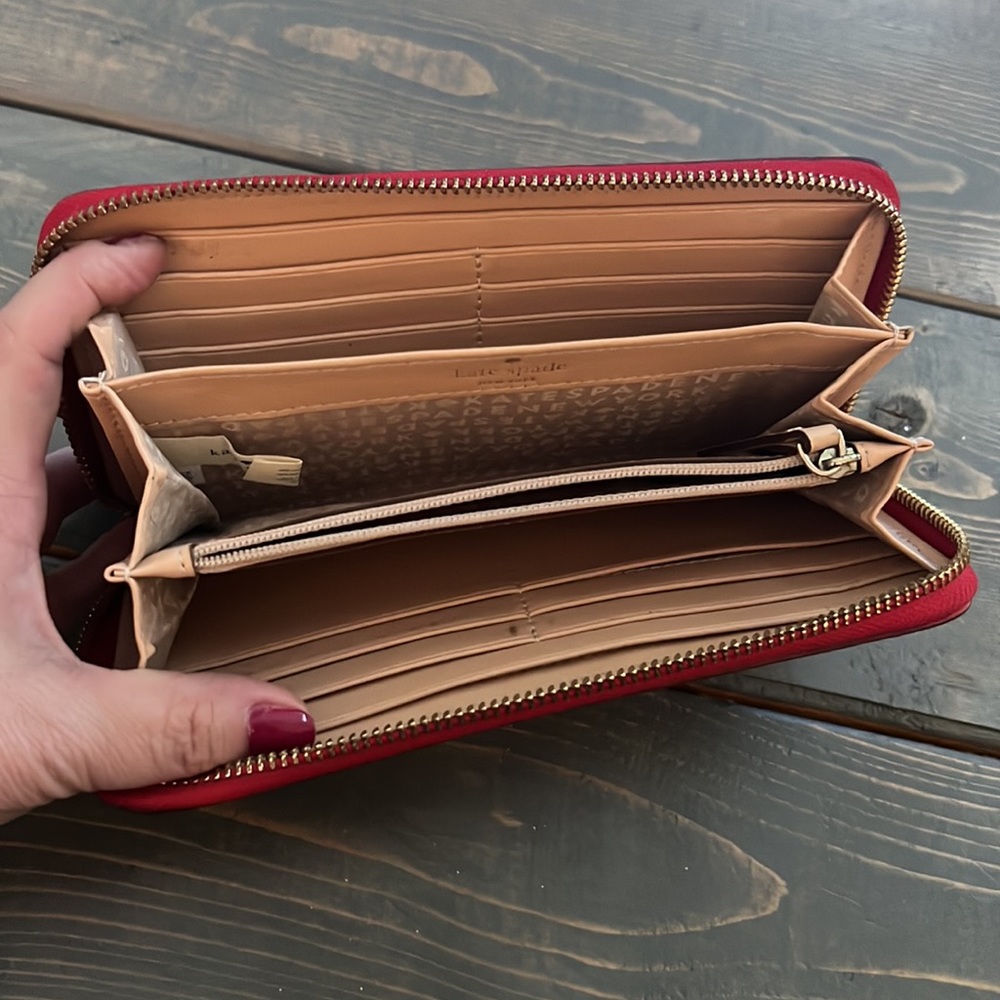 Kate Spade Wallet - Picture 4 of 9